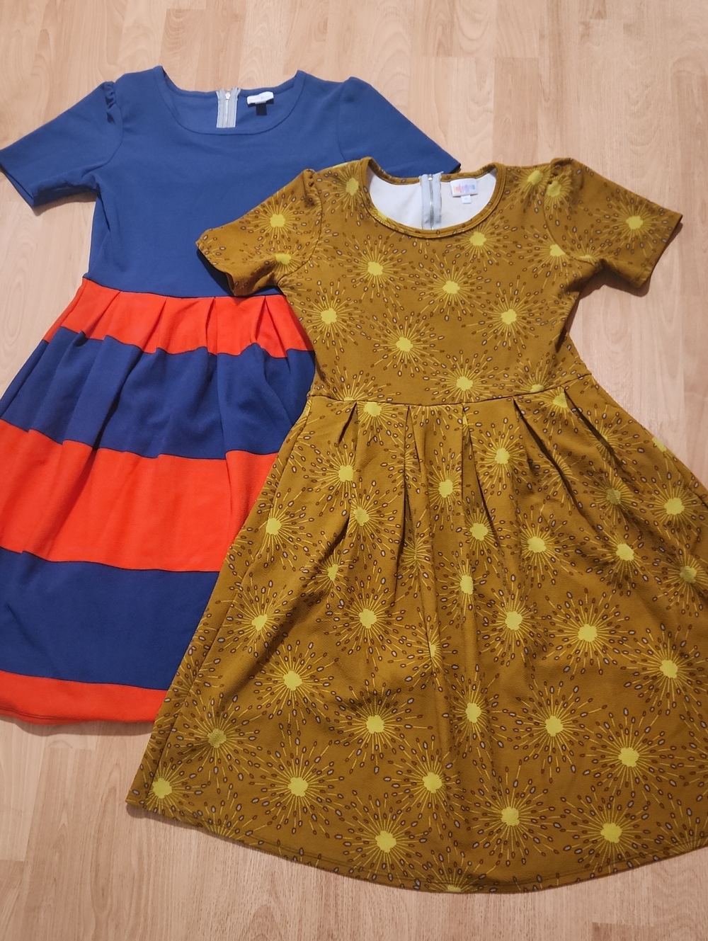 Lularoe Amelia Dresses Medium Mustard Yellow Sunburst, Stripes Fit-and-Flare